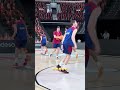 El buen rollo entre Joel Parra y Juan Núñez en el entrenamiento de la mañana 🤪 #PlayoffLigaEndesa