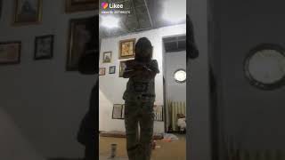 Kak Zia Beraksi Goyang Ubur Ubur