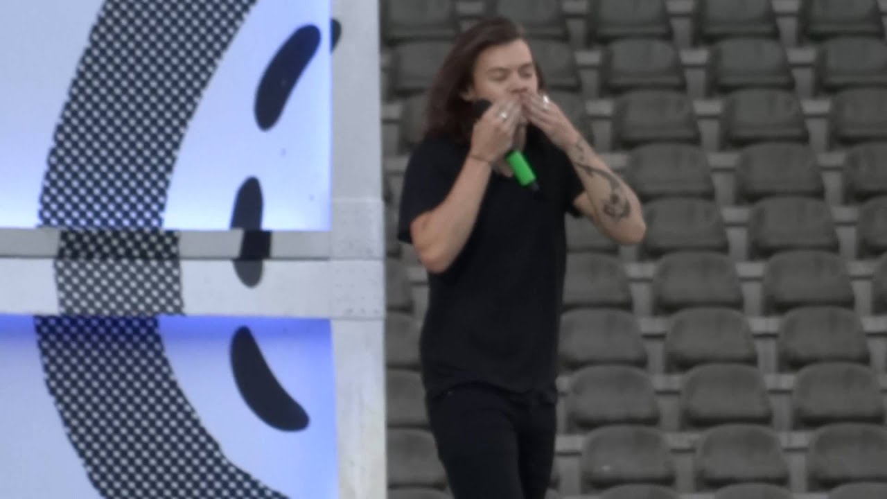 Better Than Words - One Direction live @ Brussels 13/06/2015