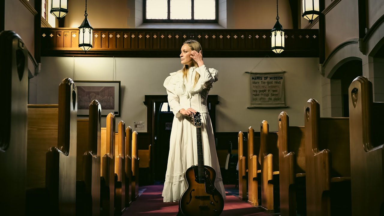 Alissa Arnason - Lydia