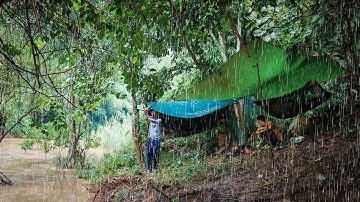 นอนป่าข้างคลองใหญ่ที่สุด ฝนตกหนักน้ำป่ามาเชี่ยวแรงมาก ต้องคอยดูระดับน้ำไว้อันตราย [วรวิช]