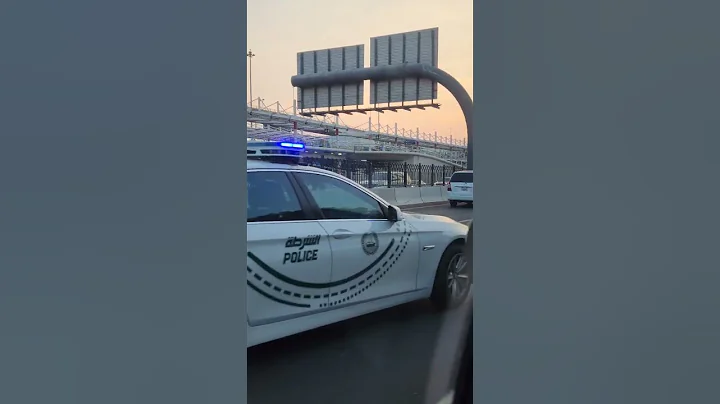 Car Accident in Dubai - DayDayNews