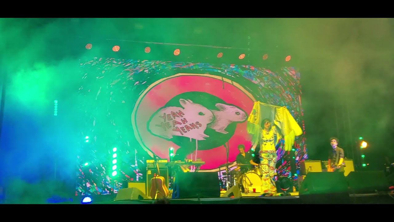 Yeah Yeah Yeahs "Heads Will Roll" (Live, May 4, 2019) YouTube