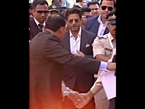 Shah Rukh Khan walk.