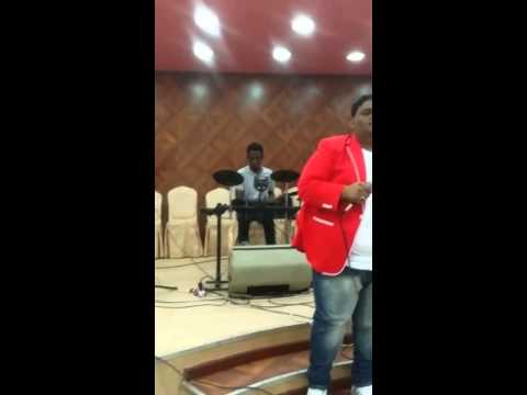 المبدع نافع الجسمي لون المنقا