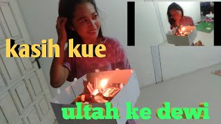 Kasih kue ulang tahun ke pacar