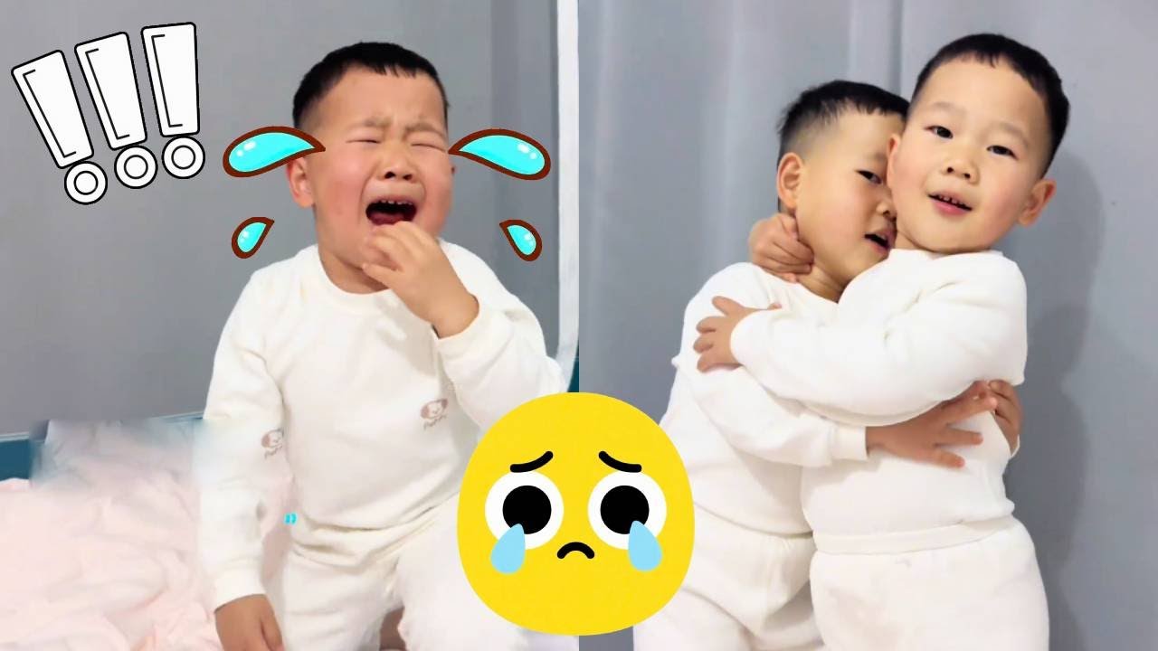 【超萌双胞胎】双胞胎哭得撕心裂肺像世界崩塌，纸巾一扔立马变脸“看招！”，妈妈举着手机录续集：“你俩这情绪管理是量子波动速读？”