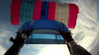 2 skydive: Memo: don't wear shorts, no lift!