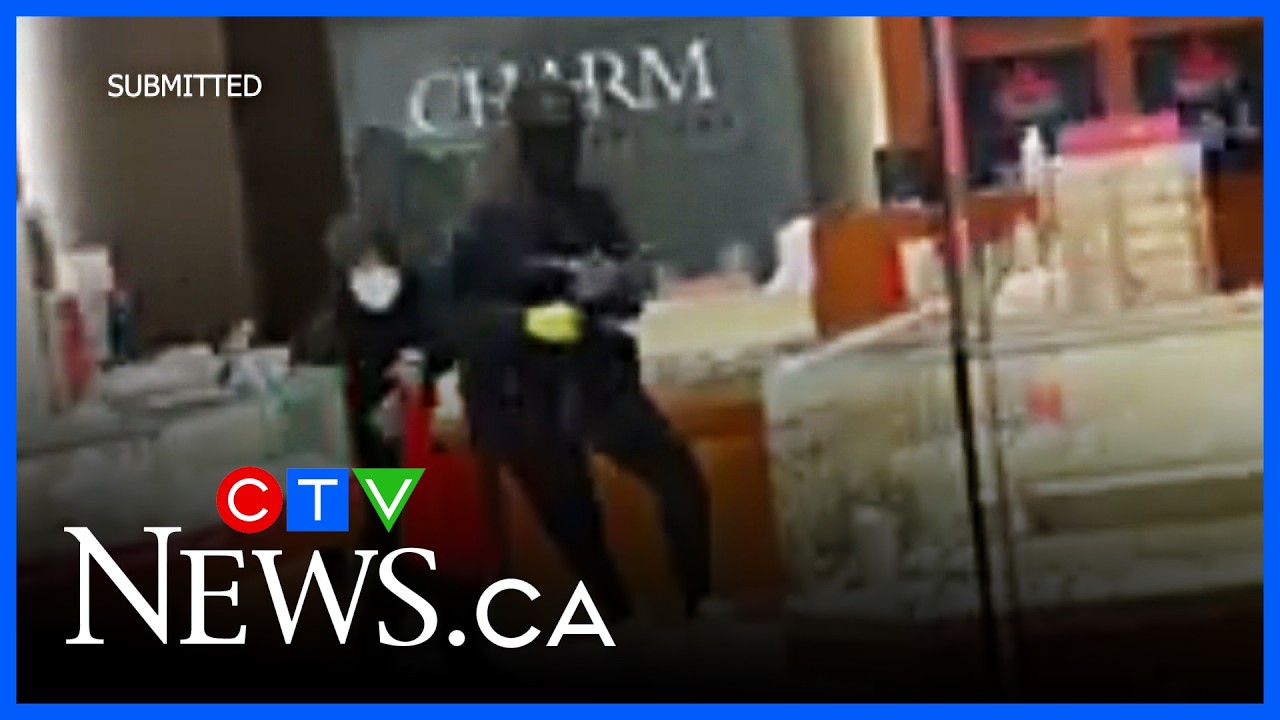 Guelph jewelry store robbed by suspects with hammers - YouTube