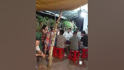 anh chàng hai lúa đi đám tang hát bài..Vụ án mã ngưu..khiến cả đám tang đứng dậy reo hò..