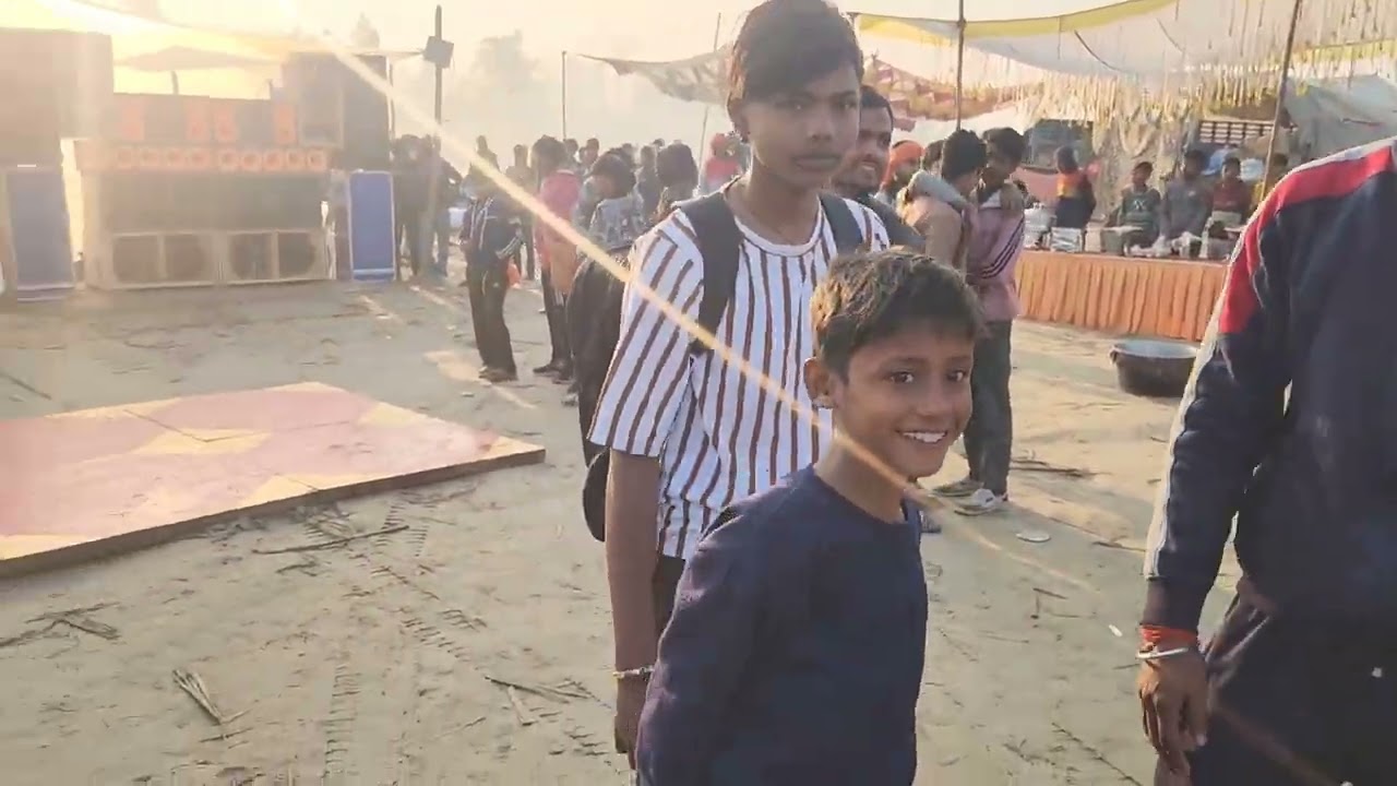 Aaj to ham sab masti me he 