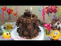 Tarta de cumpleaños de chocolate🍫con queso y mermelada de fresas🍓 cubierta con ganache de chocolate
