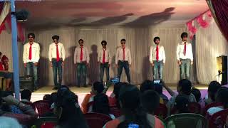 Funny dance on old bollywood songs by boys group of colony in
jamshedpur