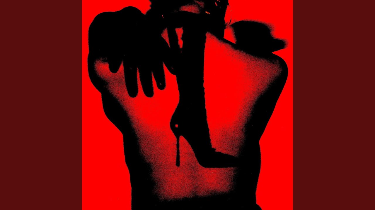 Смотреть «Devil Horns» на YouTube Смотреть «Devil Horns» на YouTube