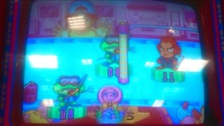 メダルゲーム】なかなか二個取りができないおとしちゃオットット - YouTube