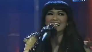 Julia Perez - Belah Duren @trans7_bem ©2012