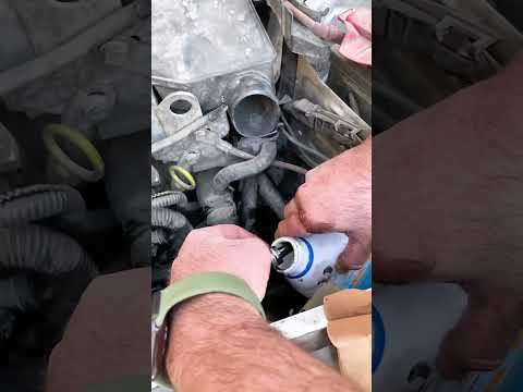 آموزش تعوبض روغن هیدرولیک ال۹۰