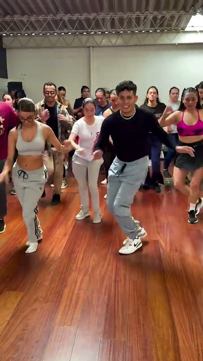 SALSA que GUSTA en Cali 🇨🇴🔥 #shortsviral #foryou #foryou #trend #parati #fyp #dance #humor #love