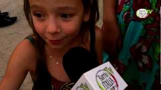 Jirafas se tomaron Plaza Italia - Entrevistas - Festival de Teatro Internacional (FITAM)