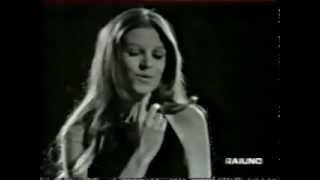 1969 Milva UN SORRISO chords