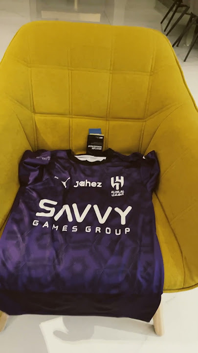 شريت طقم الهلال الجديد وموافق للزعيم بكرة 🤲💙🤍💜