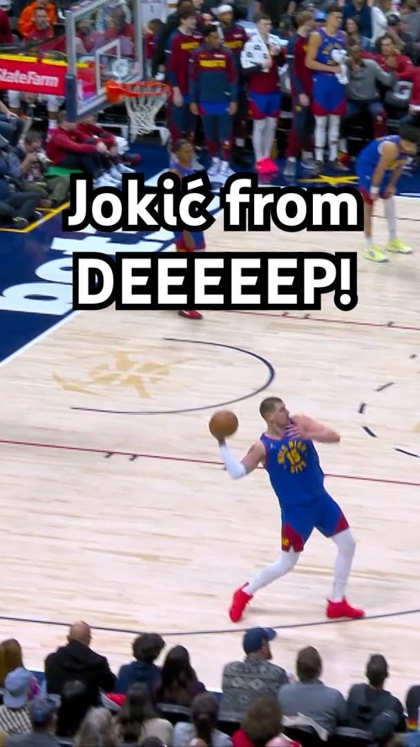Jokić from 3/4 COURT! ?