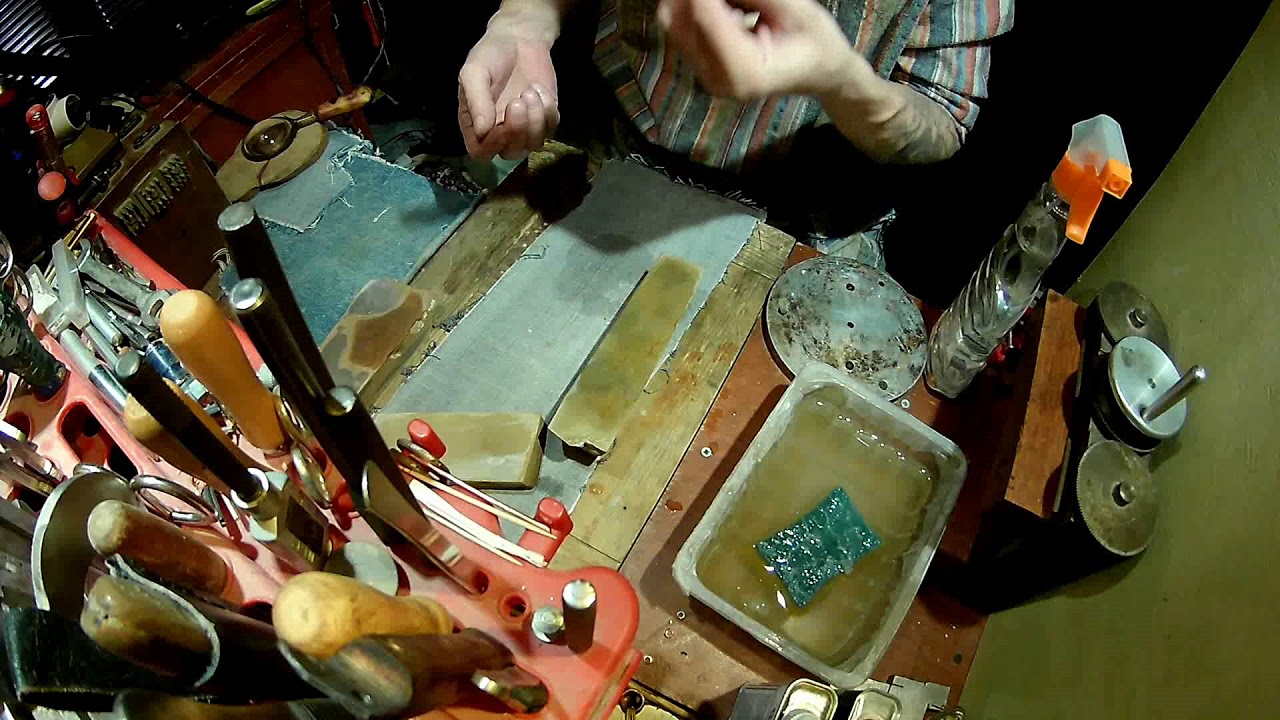 Заточка, доводка опасной бритвы Труд ВАЧА. - YouTube