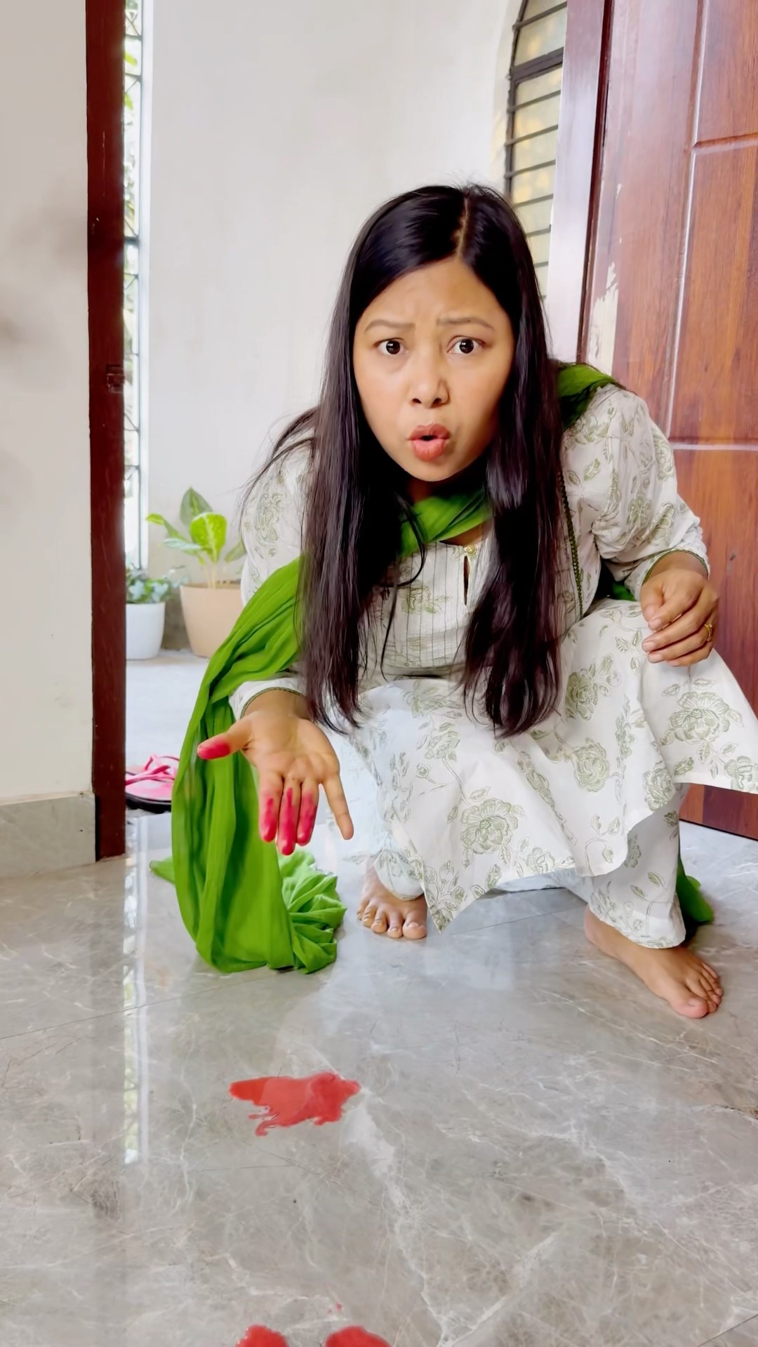 Ghar Mai Khoon Kis Ki Hai