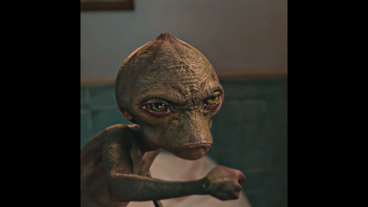 Ils prennent un extraterrestre pour un singe… et le dressent #film #movie #cinéma