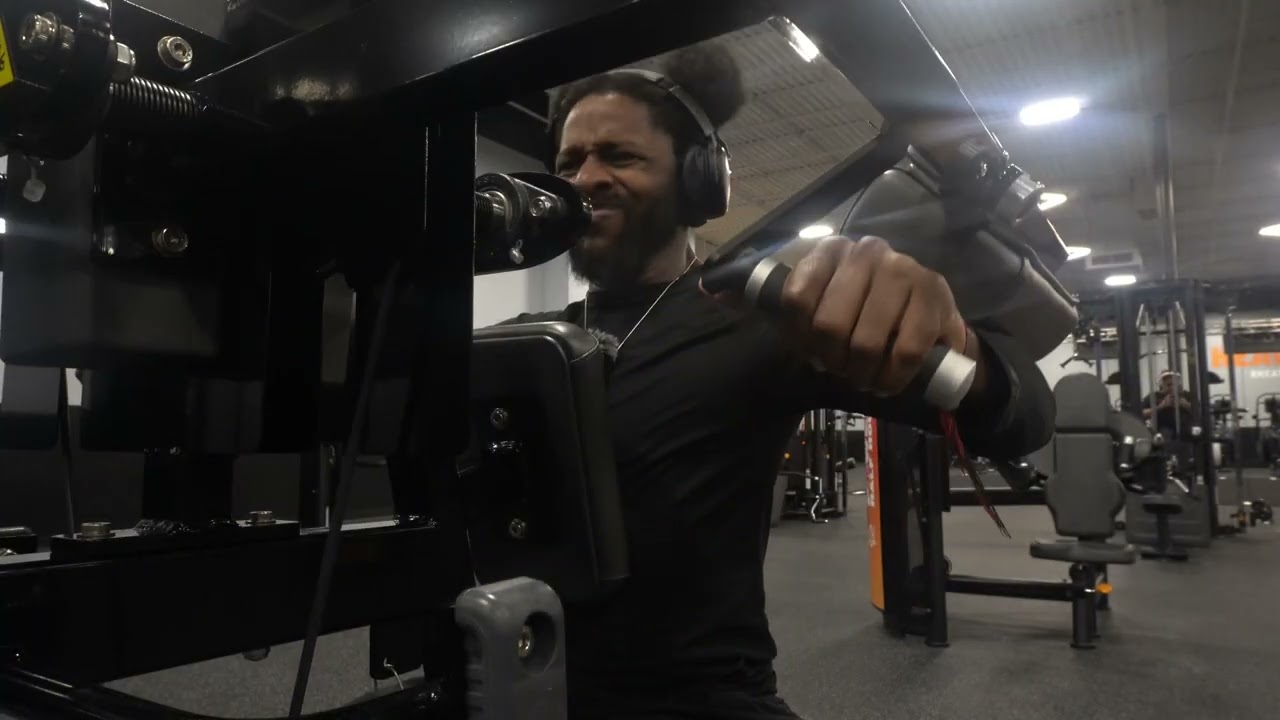 Solid Shoulder Work... Solid Posing