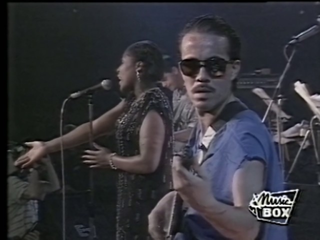 在 YouTube 上观看 Working Week - I Thought I'd Never See You Again - live Music Box