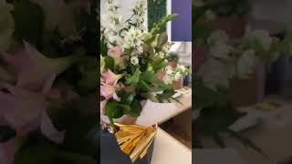 Download Lagu Bunga untukmu.. aku yang traktir! MP3