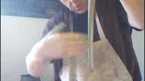 Simon Leach - pulling a handle