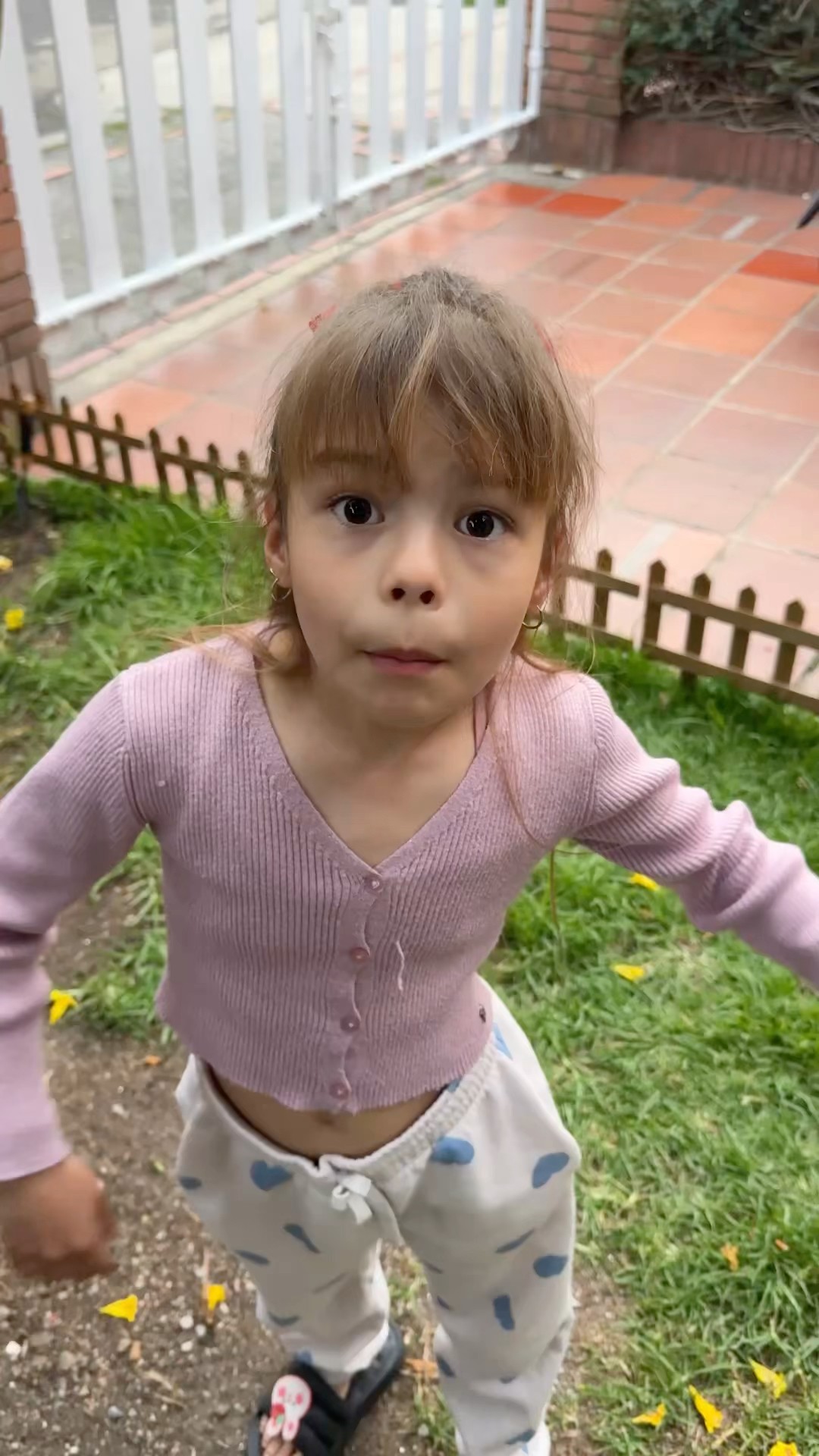 Papá neyfer me montó la muñeca al palo #humor #cosasdefamilia #comedy #humorfamiliar #shortviral