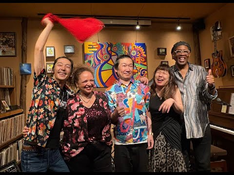 Davina Robinson  & Friends - Hoochie Coochie Man -  Live Cover