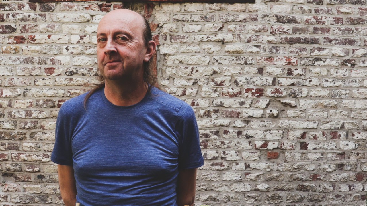 Arne Sierens over 'Mouchette', zijn theaterstuk over een jonge mantelzorgster