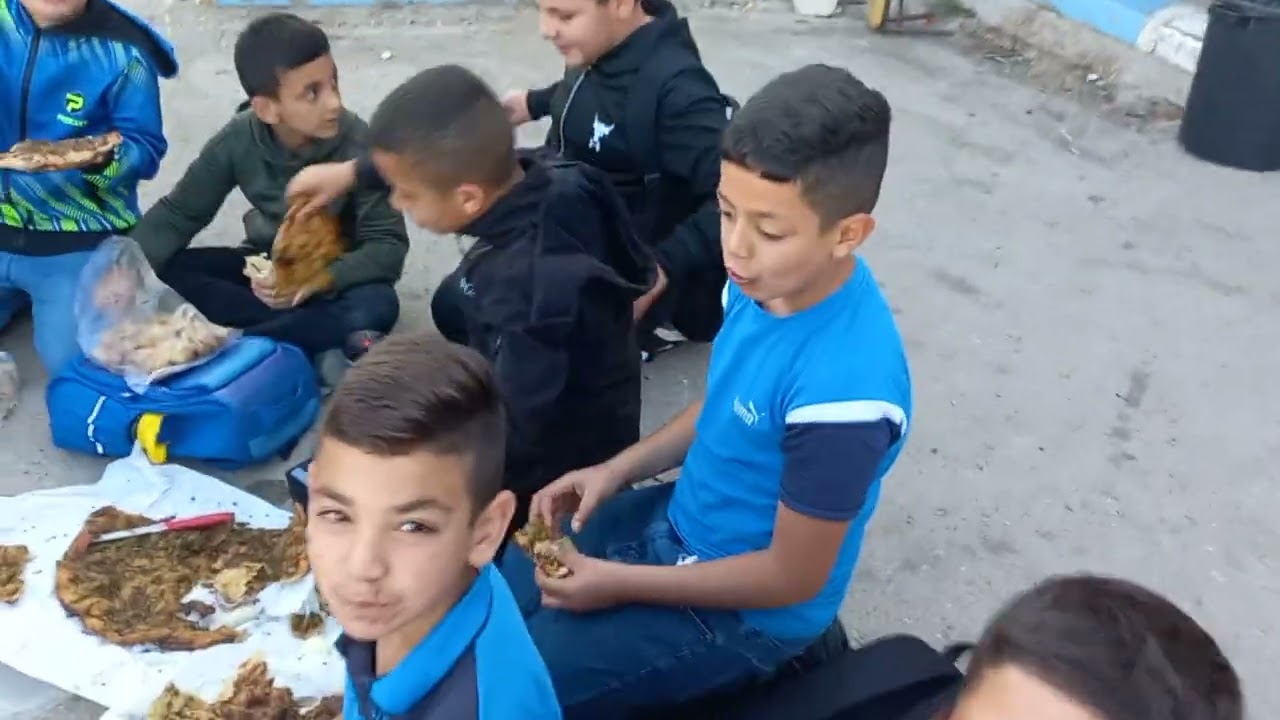 نشاط زيت وزعتر - يوم تراثي وافطار جماعي - مدرسة قبلان الأساسية للبنين - فكرة : أنس عواد ونجاة خالد