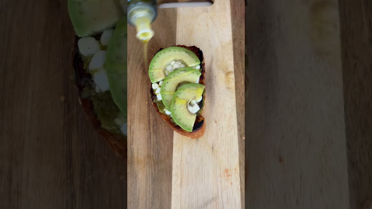 Pratik ve sağlıklı: Pesto soslu avokadolu tost tarifi