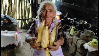 Elotes asados de la cosecha de Tía Petra.