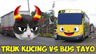 Wadidaw 😱‼️Truk Berubah menjadi Berkepala Kucing Seram VS Bus Panjang Tayo Lucu EXE