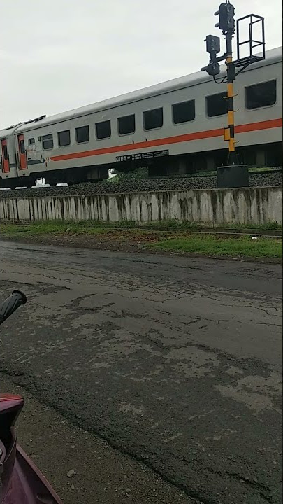 mentahan story wa kereta api