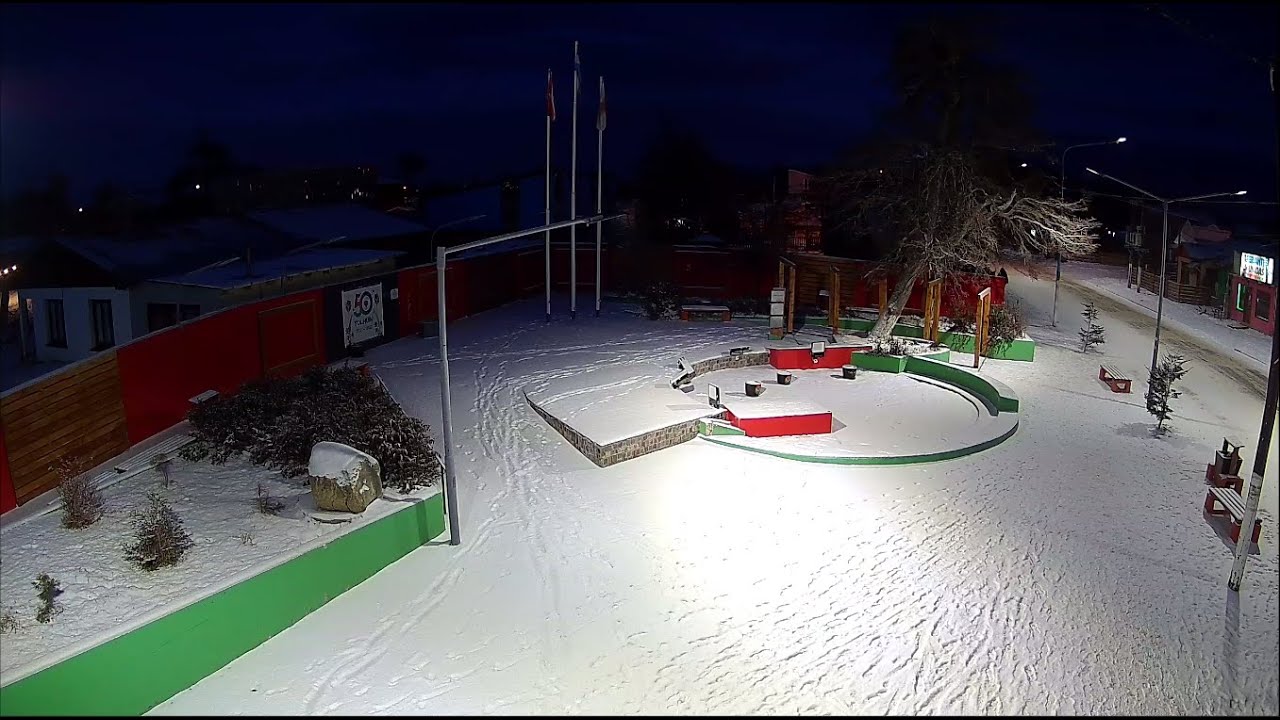 Live webcam view of Tolhuin Town Center Live