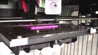 XYZprinting Da Vinci 1.0 printing the MausolfB logo