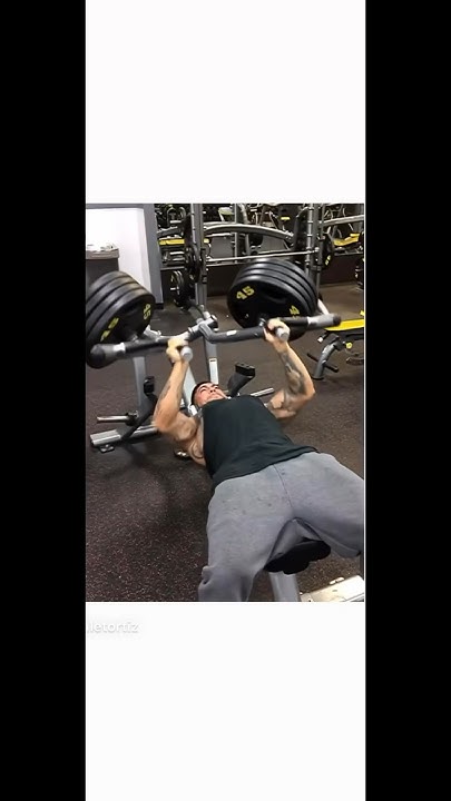 150-pound-men-vs-405-pounds-4-45-plates-on-each-side-can-i-lift-them