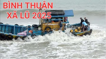 Xả lũ ở Bình Thuận sóng cao kinh hoàng