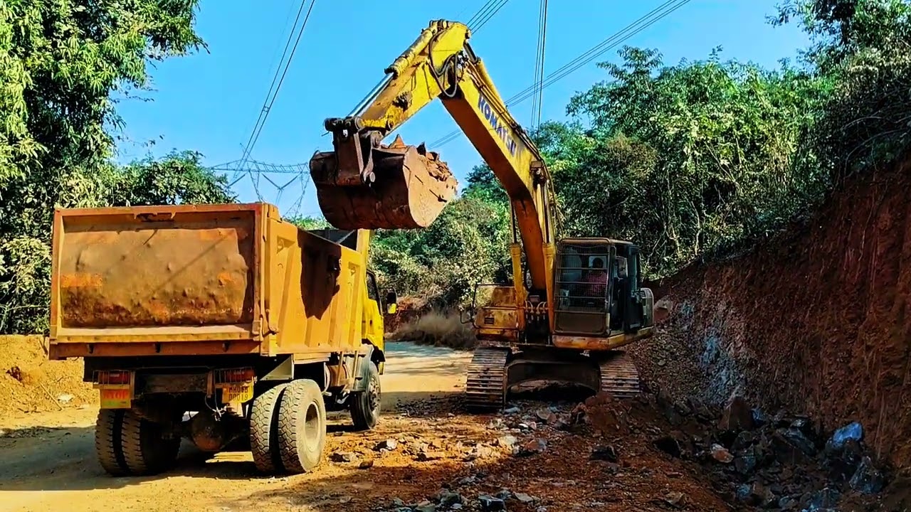 Danger Hill Cutting Work 😱 | Komatsu Excavator Powerful Road Cutting