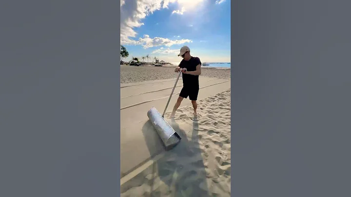 Beach trash recycling♻️ Melting aluminum cans into new accessories!#recycling #melting thumbnail