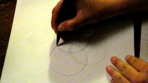 How to draw a celtic Tinity symbol