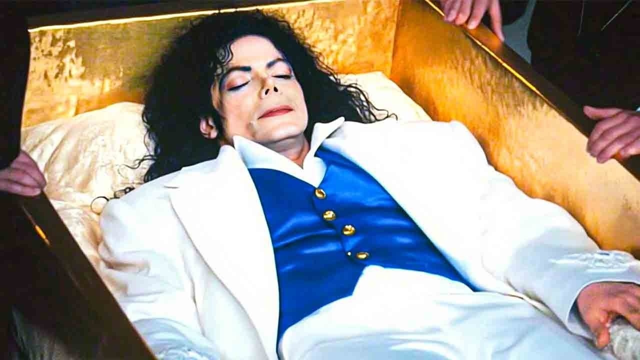 Ils Ouvrent la Tombe de Michael Jackson 15 Ans Plus Tard… et Restent Sans Voix !