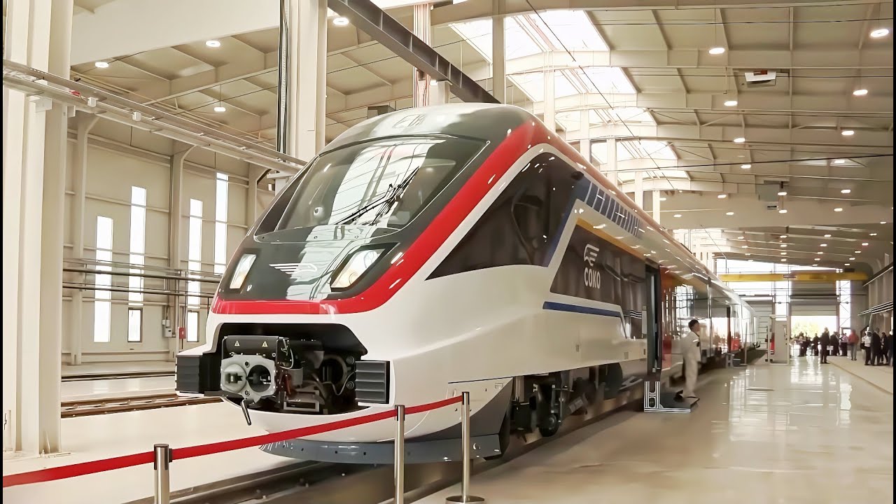 匈塞铁路高速动车组在塞尔维亚首次亮相- YouTube